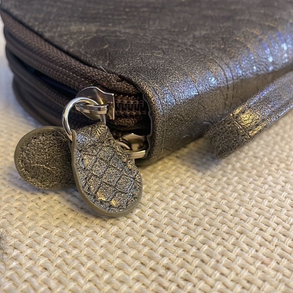 Metallic Wallet With Wristlet GUC - Picture 6 of 10